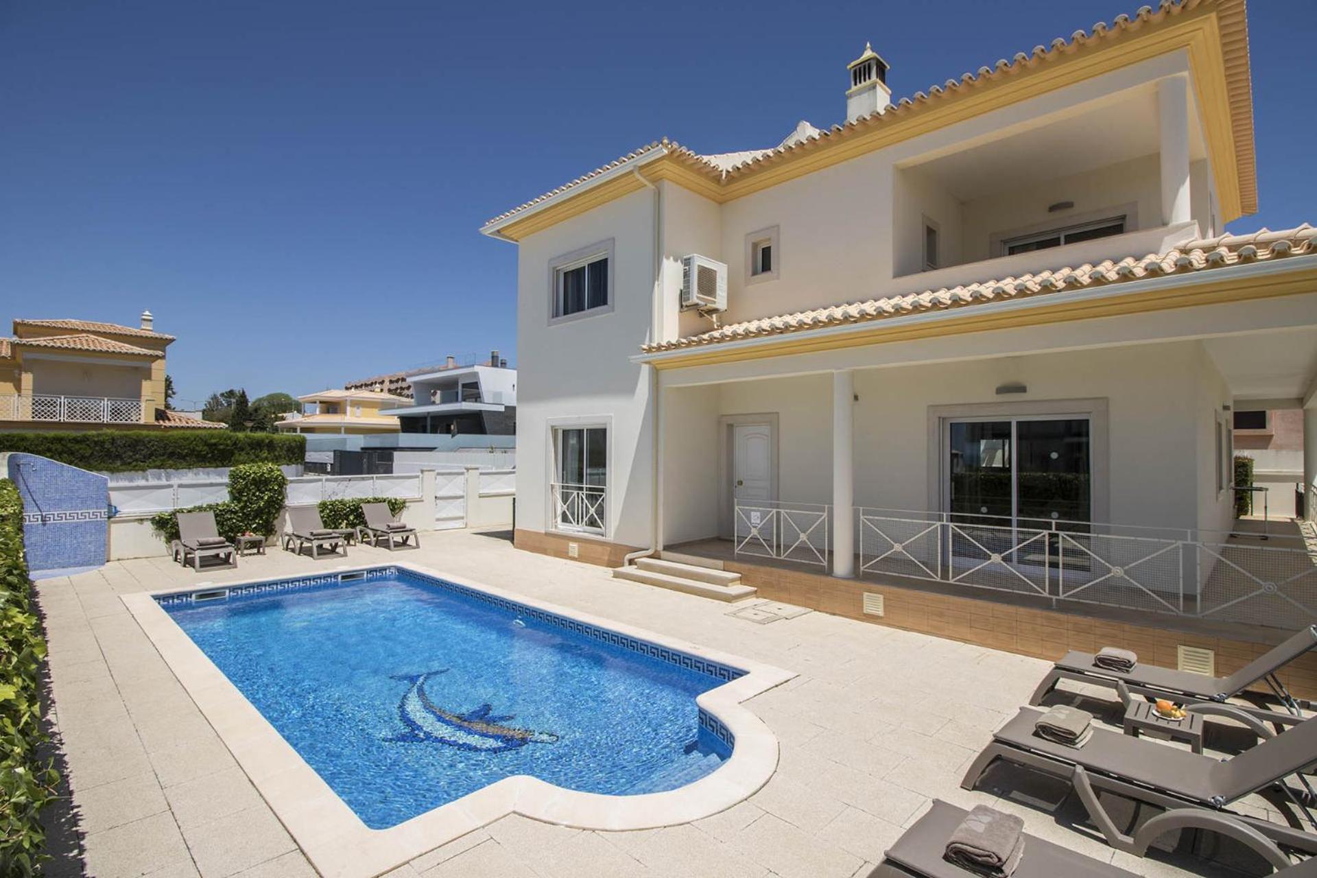 Maresia Villa Patroves